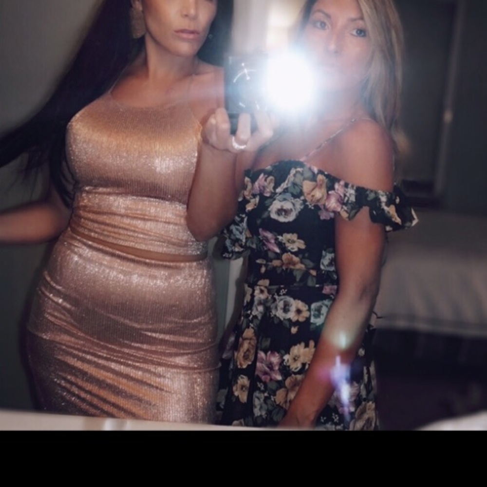 💥Metallic Two Piece Set🔥 - Picture 4 of 4